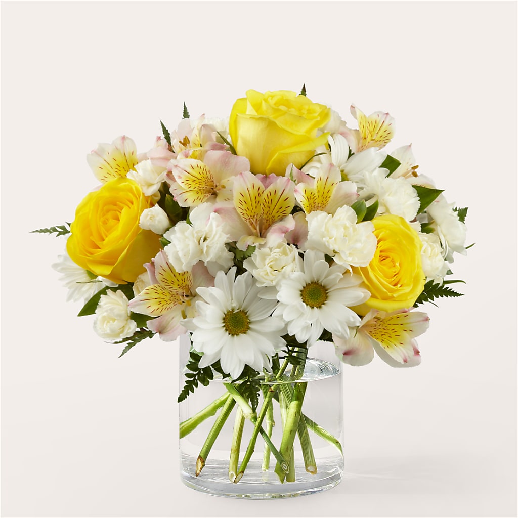 Gleeful Bouquet – Flowers The Bouquet Of Roses, Tampa FL