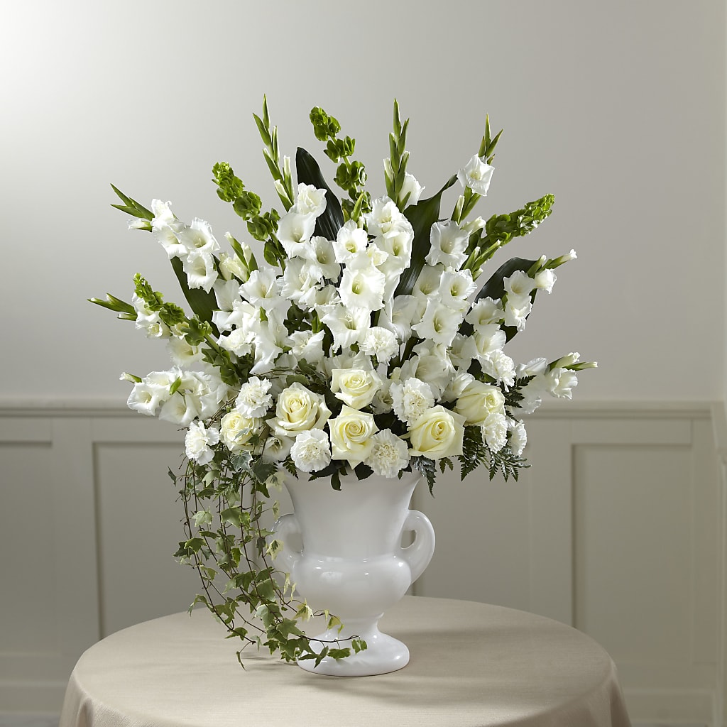 Fond Reflections Arrangement – Flowers The Bouquet Of Roses, Tampa FL