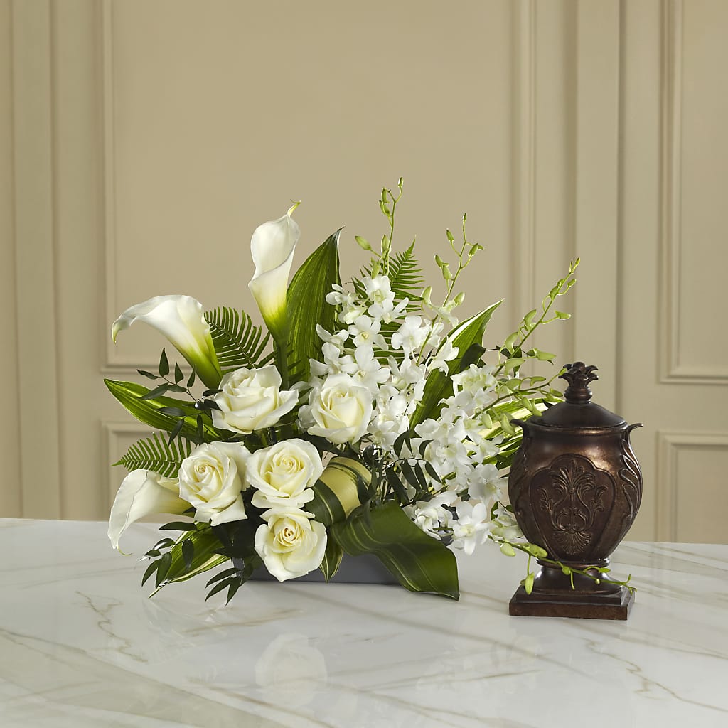 At Peace Arrangement – Flowers The Bouquet Of Roses, Tampa FL