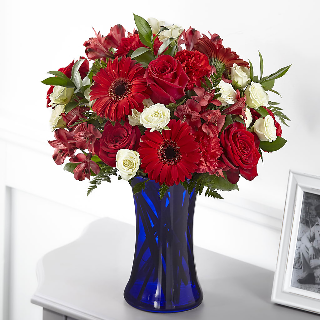 Hearts Embrace Bouquet – Flowers The Bouquet Of Roses, Tampa FL