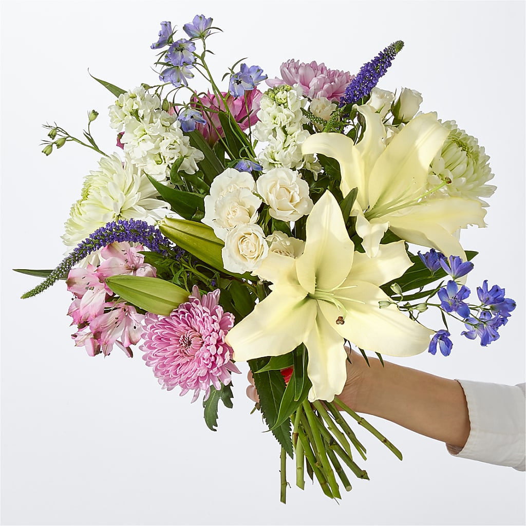 Winter Celebration Bouquet –  Flowers The Bouquet Of Roses, Tampa FL