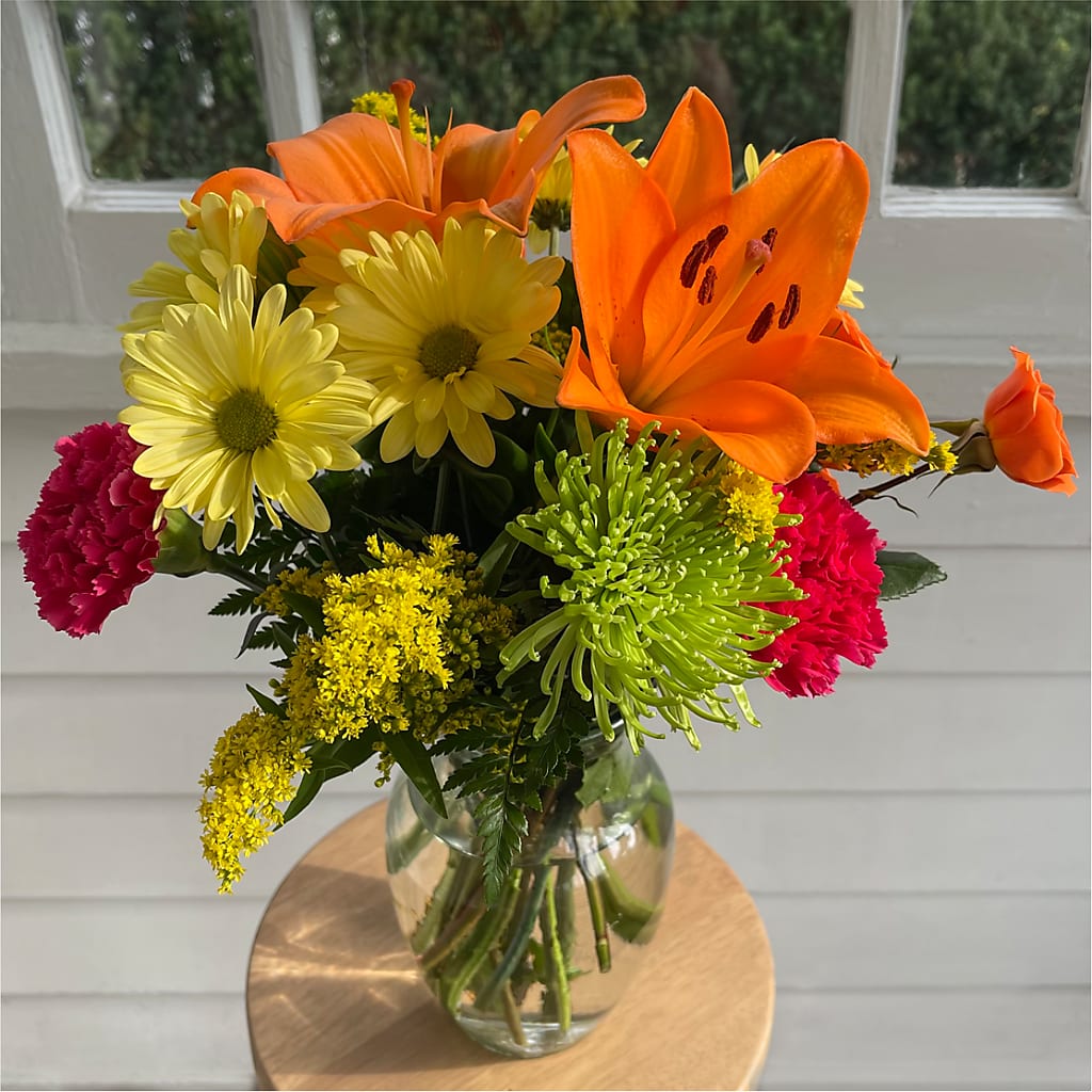 Bold & Bright – A Florist Original –  Flowers The Bouquet Of Roses, Tampa FL