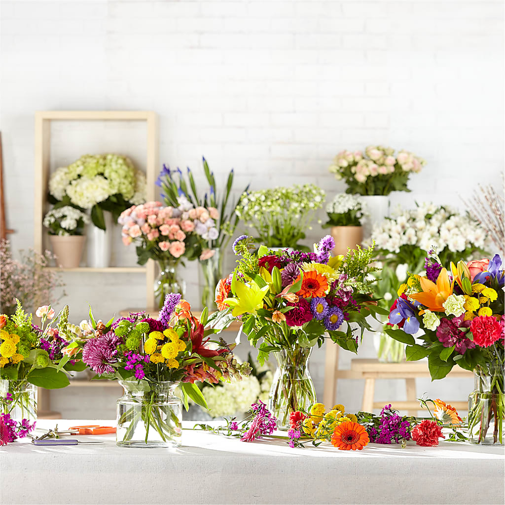 Bold & Bright – A Florist Original –  Flowers The Bouquet Of Roses, Tampa FL