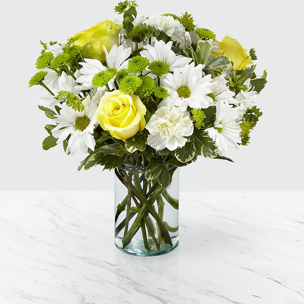 Happy Day Bouquet –  Flowers The Bouquet Of Roses, Tampa FL
