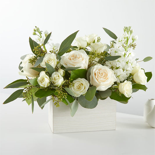 Fresh Linen Box Bouquet –  Flowers The Bouquet Of Roses, Tampa FL