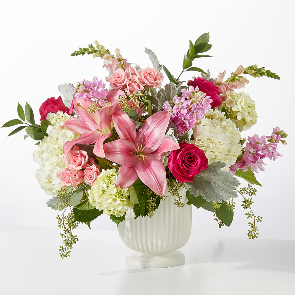 Antique Shopping Bouquet –  Flowers The Bouquet Of Roses, Tampa FL