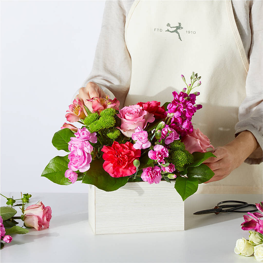 Sweetberry Box – A Florist Original –  Flowers The Bouquet Of Roses, Tampa FL