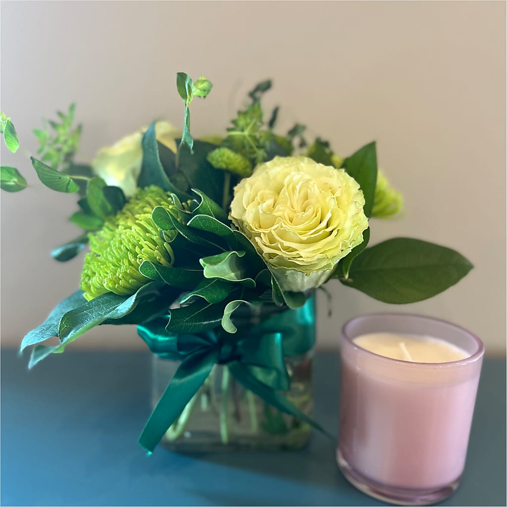 Emerald Forest Bouquet –  Flowers The Bouquet Of Roses, Tampa FL