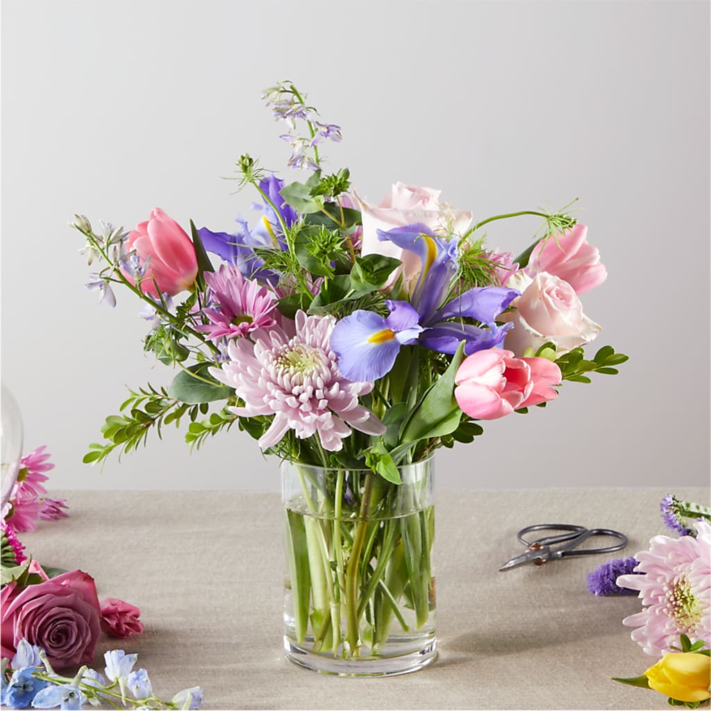 Pastel Tradition - A Florist Original –  Flowers The Bouquet Of Roses, Tampa FL