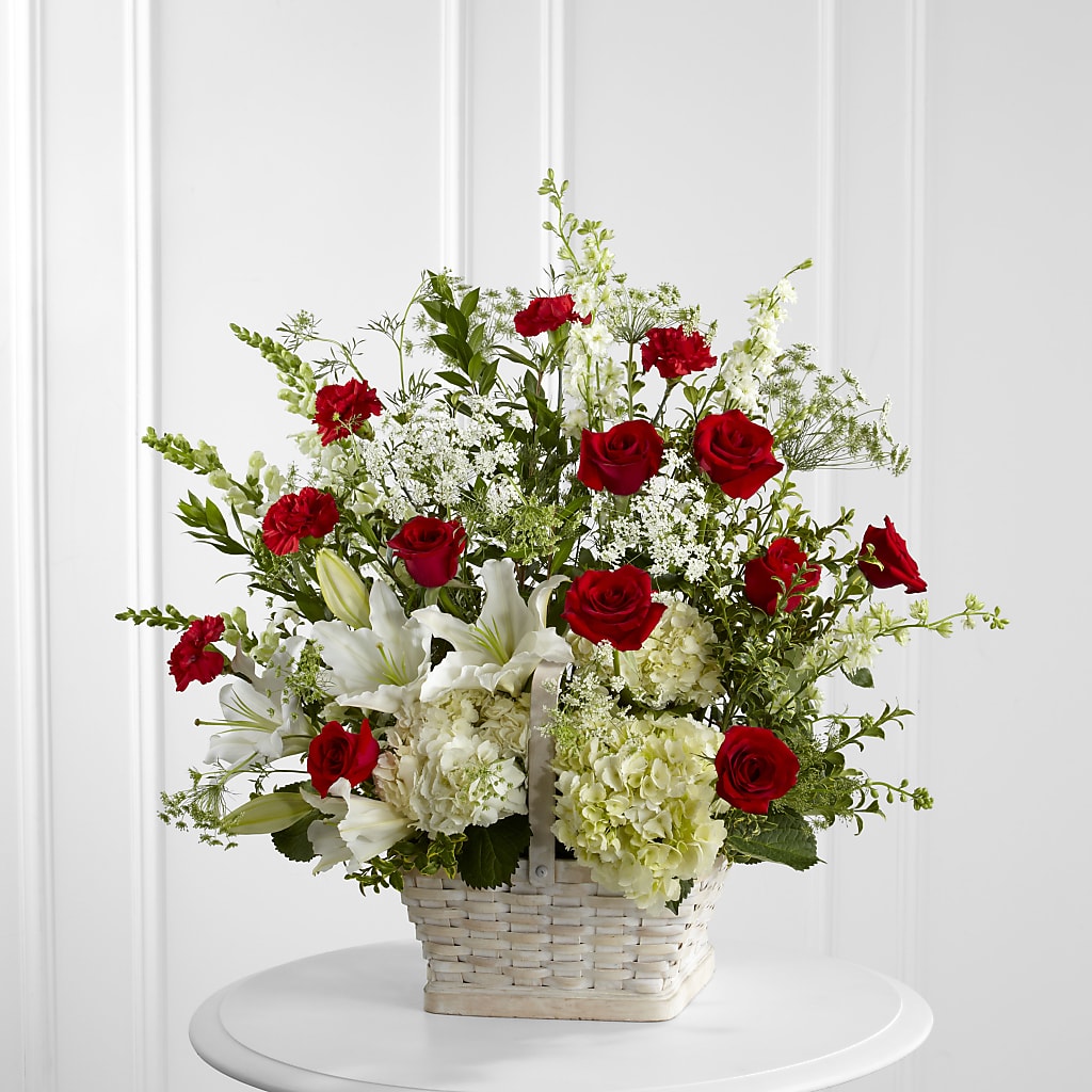 In Loving Memory Arrangement –  Flowers The Bouquet Of Roses, Tampa FL