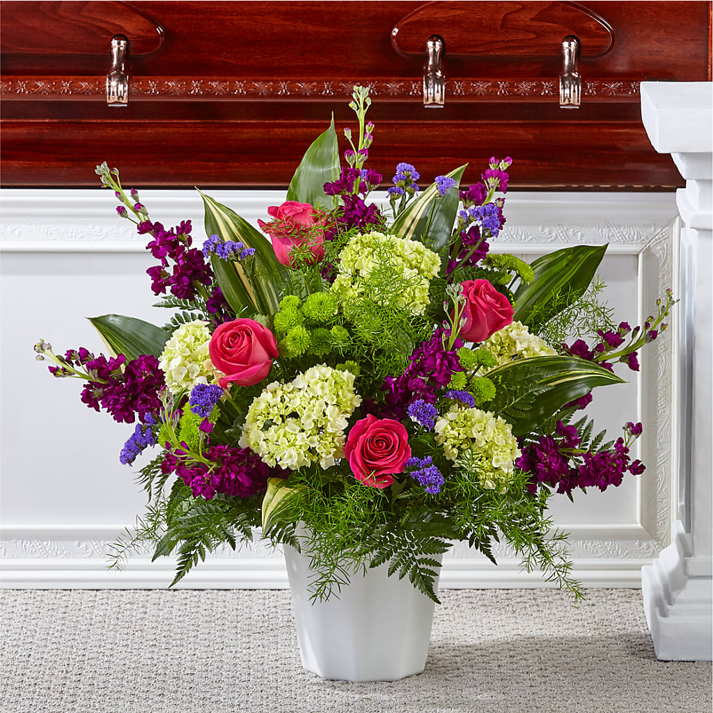 Beautiful Horizons Floor Basket –  Flowers The Bouquet Of Roses, Tampa FL