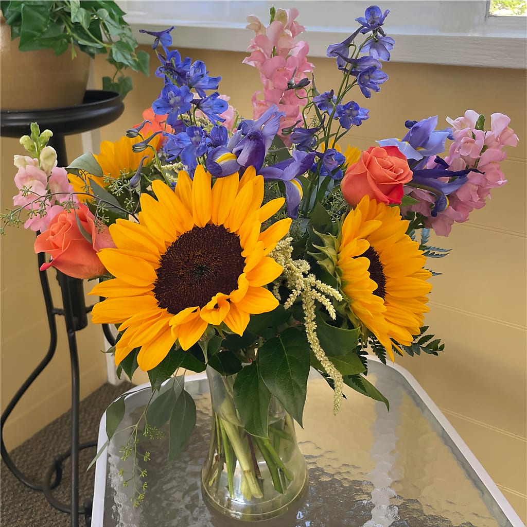 Rays of Life Bouquet –  Flowers The Bouquet Of Roses, Tampa FL