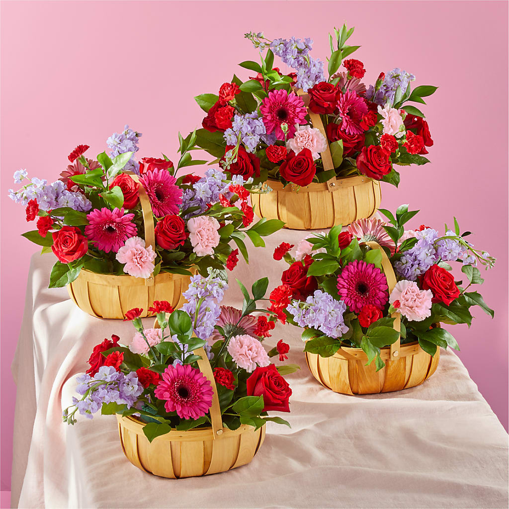 Pink Picnic Basket –  Flowers The Bouquet Of Roses, Tampa FL