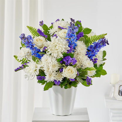 Hold Dear Tabletop Basket –  Flowers The Bouquet Of Roses, Tampa FL