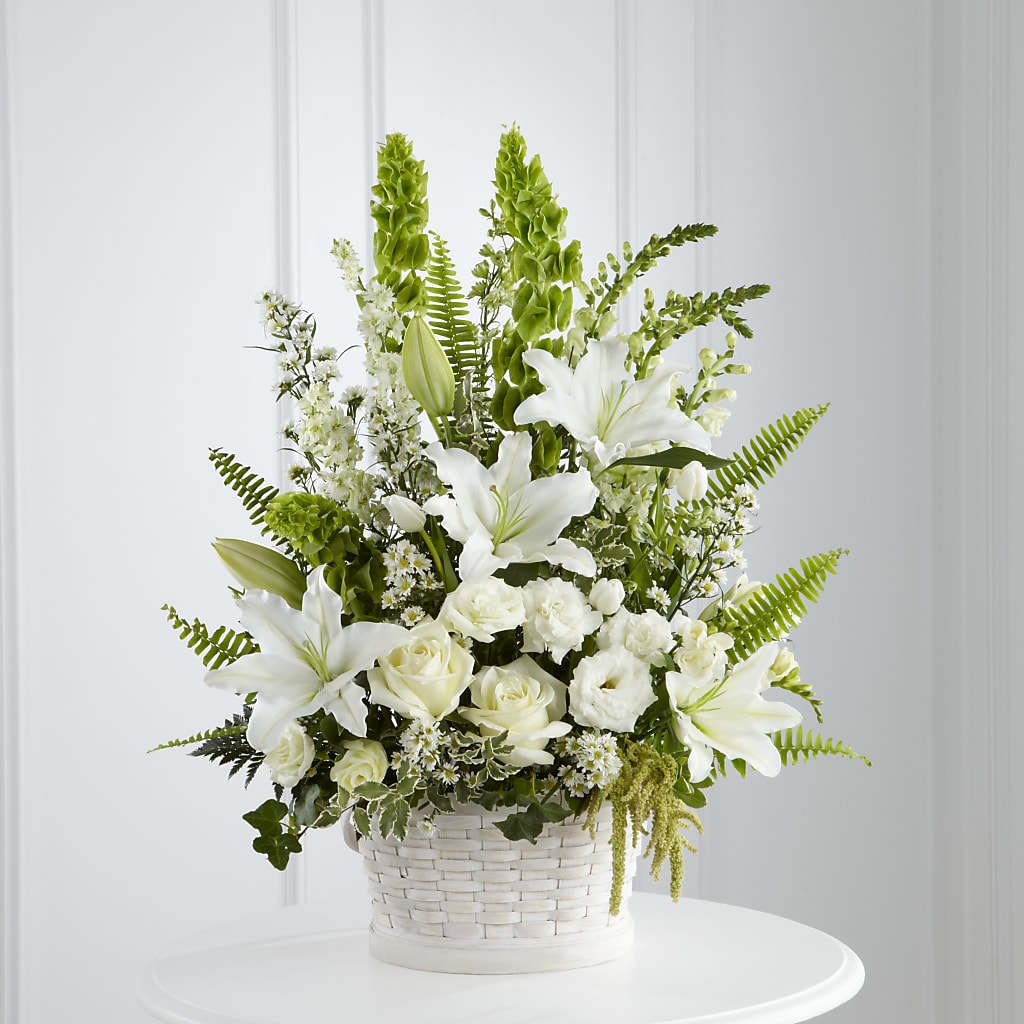 In Our Thoughts Arrangement –  Flowers The Bouquet Of Roses, Tampa FL