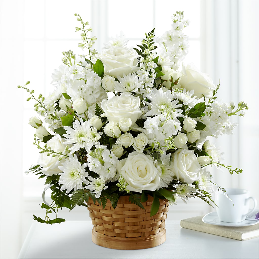 Heartfelt Condolences Arrangement –  Flowers The Bouquet Of Roses, Tampa FL