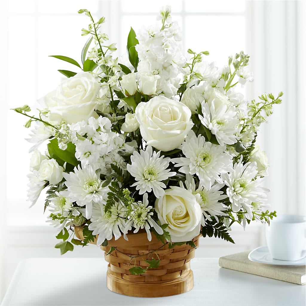 Heartfelt Condolences Arrangement –  Flowers The Bouquet Of Roses, Tampa FL
