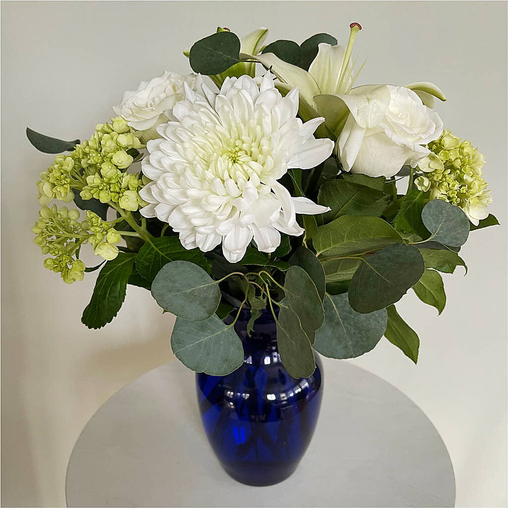 Snowy Dreams Bouquet –  Flowers The Bouquet Of Roses, Tampa FL