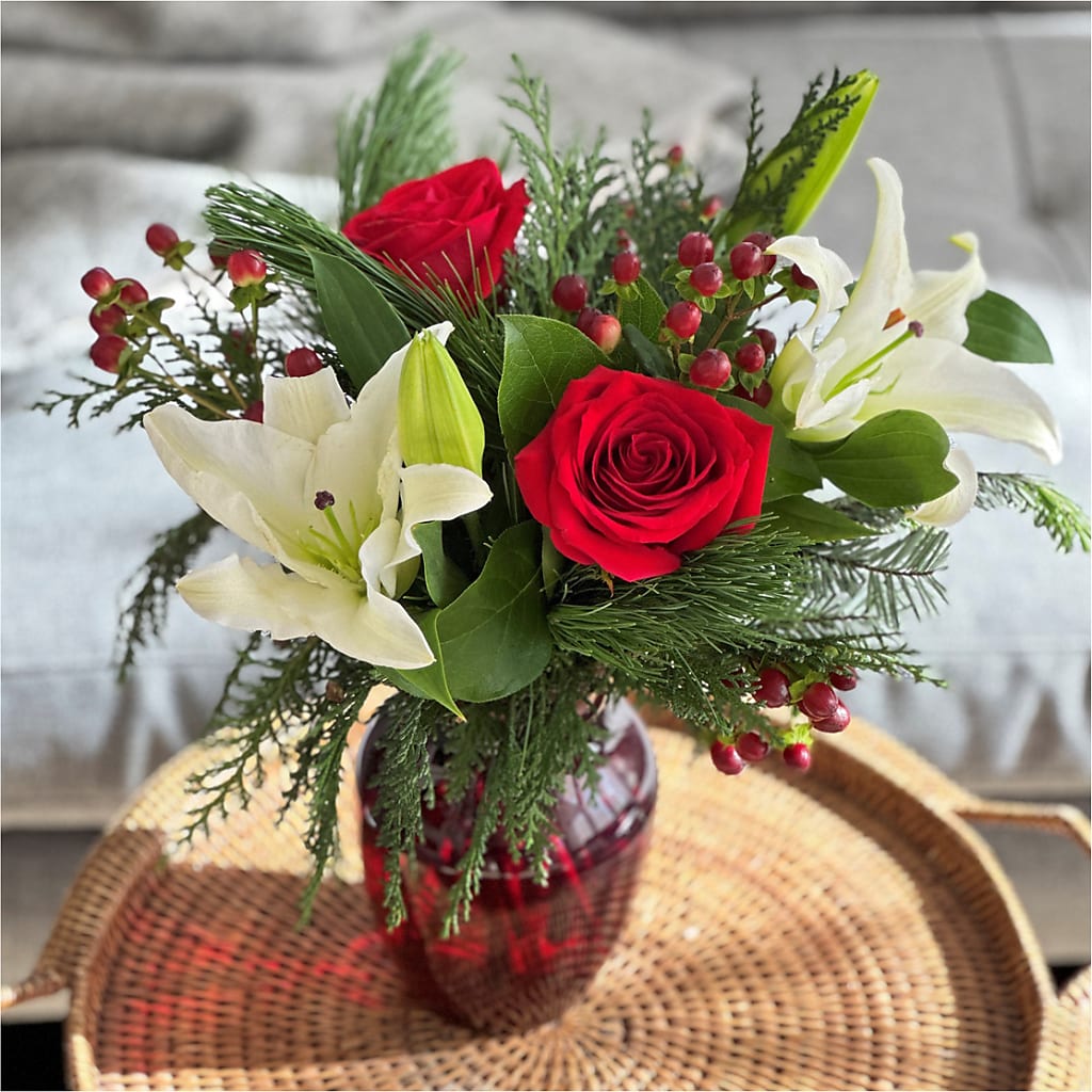 Evergreen Delight Bouquet –  Flowers The Bouquet Of Roses, Tampa FL