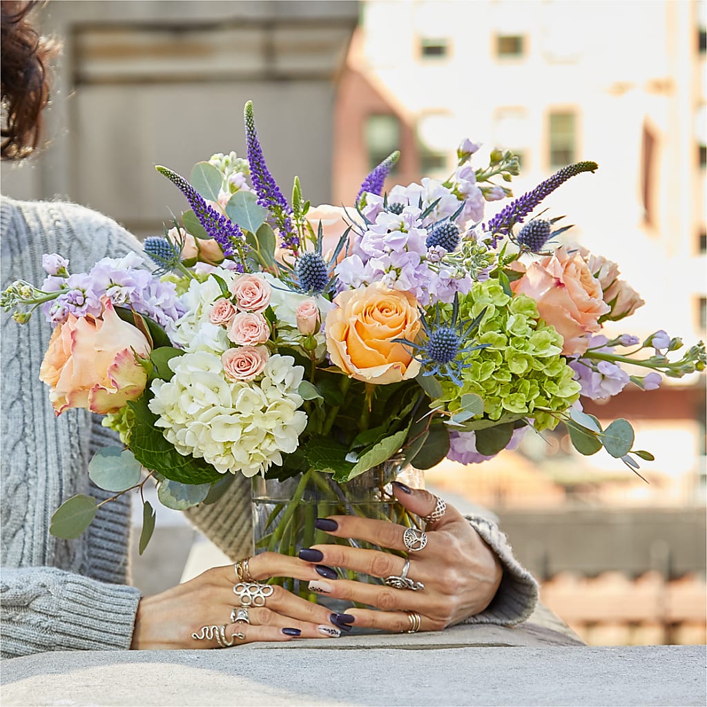 Porch Swing Bouquet –  Flowers The Bouquet Of Roses, Tampa FL