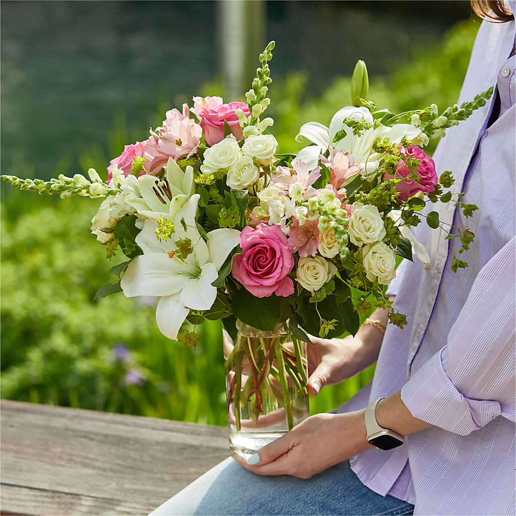 Fondly Bouquet –  Flowers The Bouquet Of Roses, Tampa FL