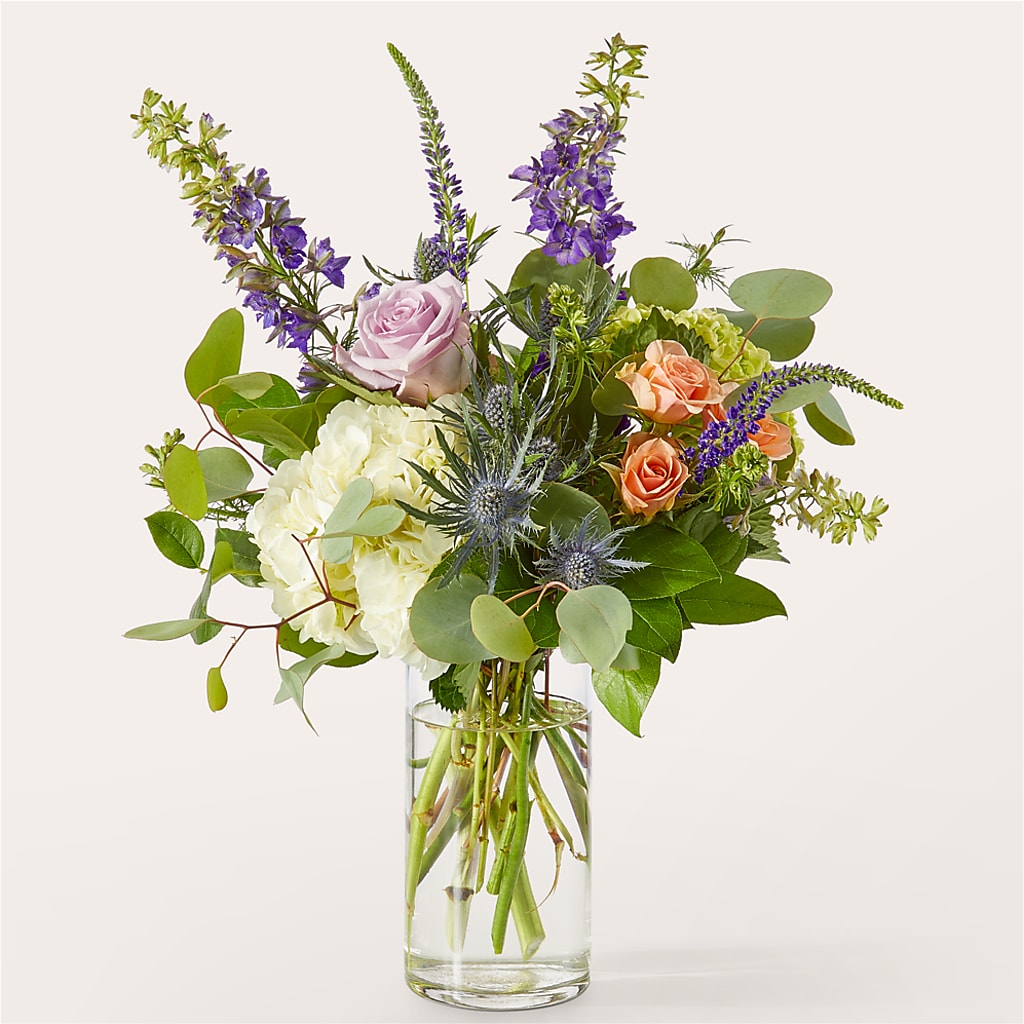 Appealing Aura Bouquet –  Flowers The Bouquet Of Roses, Tampa FL