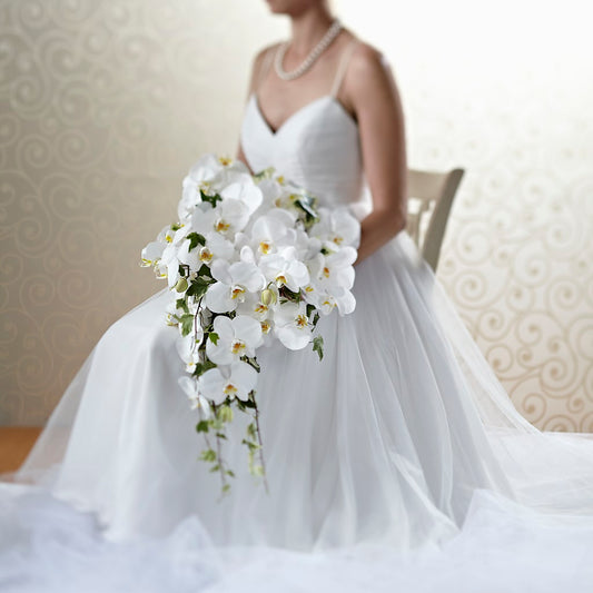 Classic White Bouquet –  Flowers The Bouquet Of Roses, Tampa FL