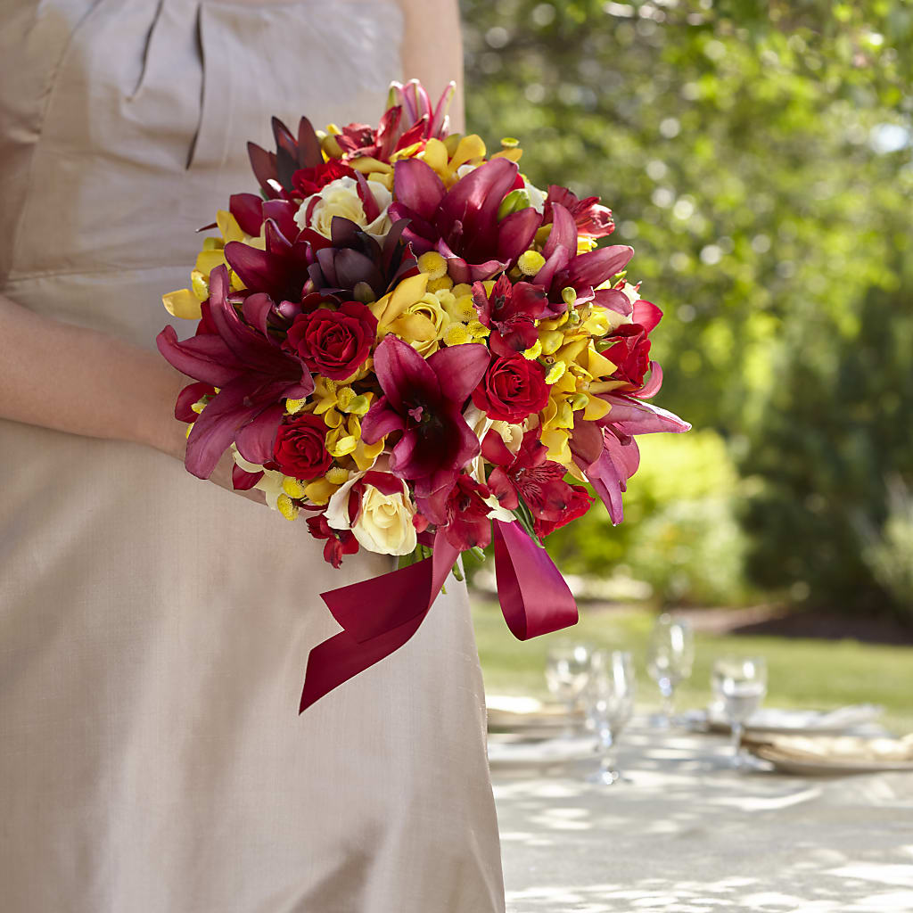 Sunningdale Bouquet –  Flowers The Bouquet Of Roses, Tampa FL