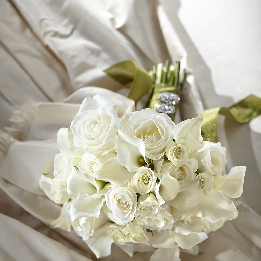 Serene Highness Bouquet –  Flowers The Bouquet Of Roses, Tampa FL