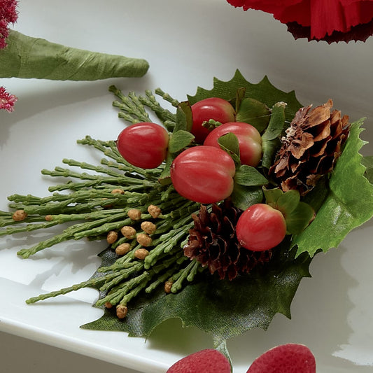 Red Berry Boutonniere –  Flowers The Bouquet Of Roses, Tampa FL